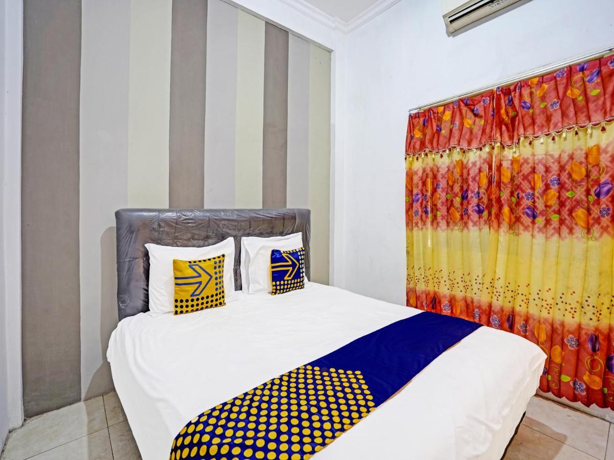 Oyo 90943 Mochi 88 Homestay Probolinggo Eksteriør billede