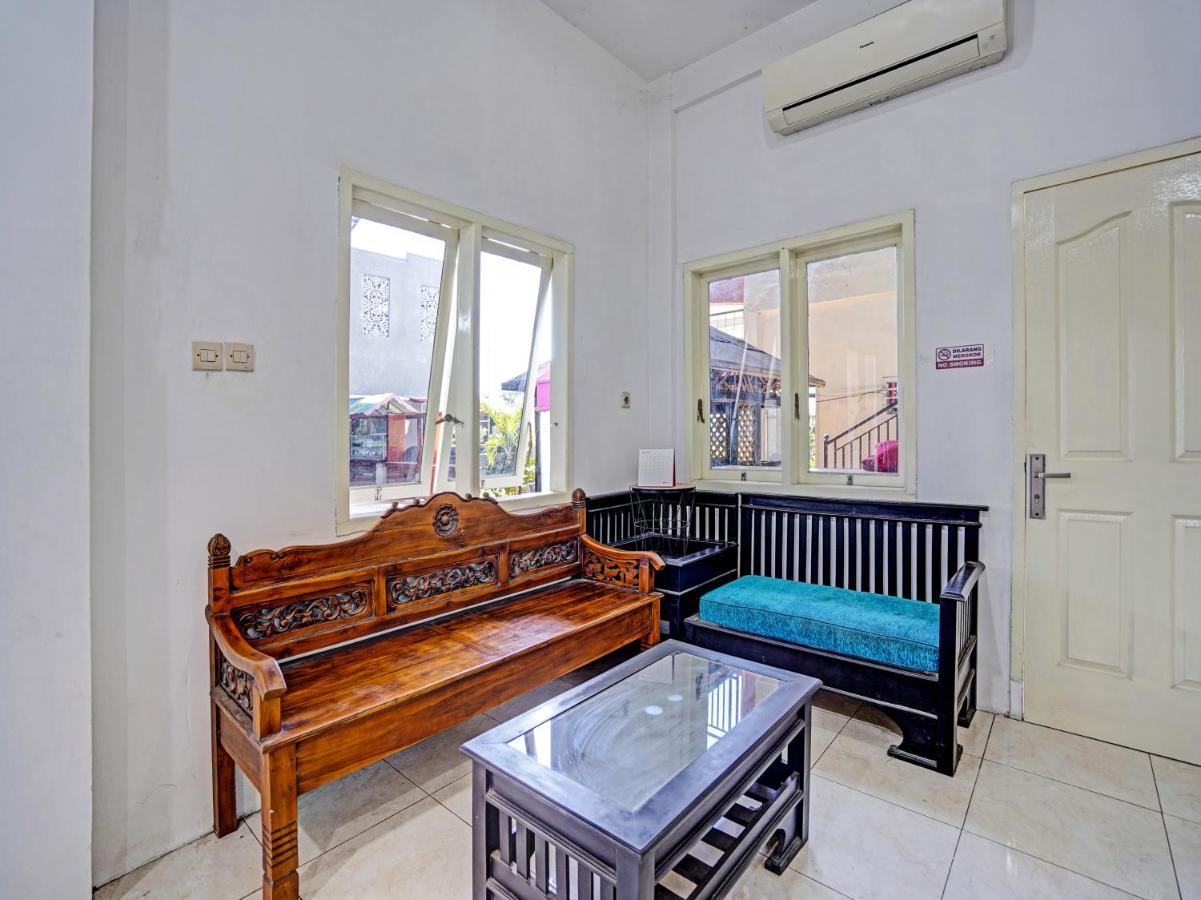 Oyo 90943 Mochi 88 Homestay Probolinggo Eksteriør billede