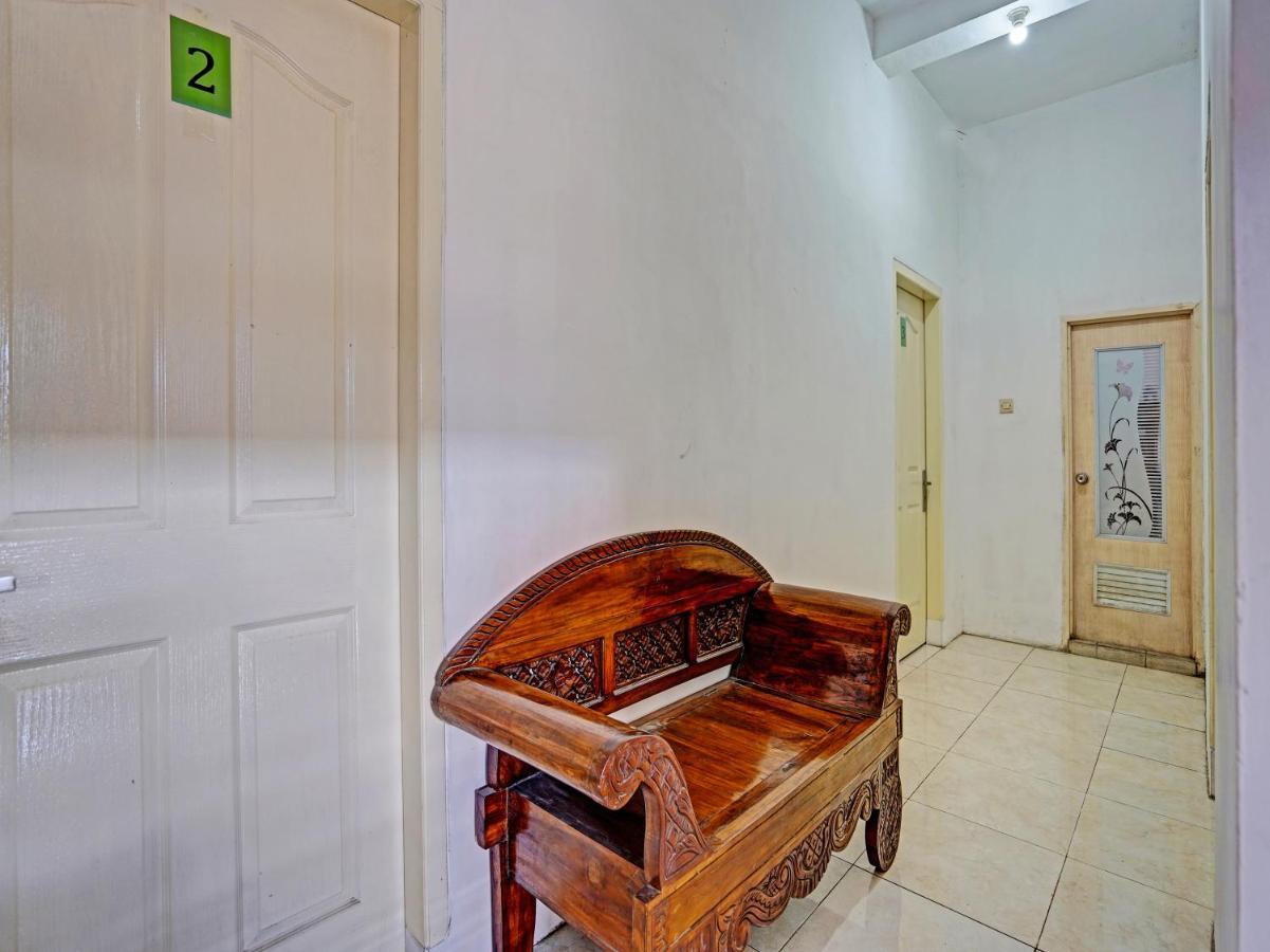 Oyo 90943 Mochi 88 Homestay Probolinggo Eksteriør billede